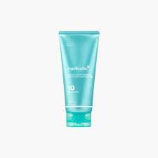 MEDICUBE AZELAIC ACID NIACINAMIDE FOAM CLEANSER 120G